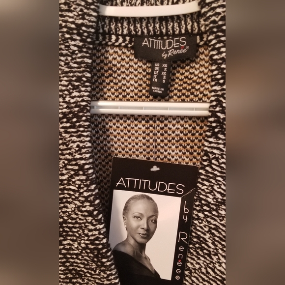 Cardigan, mixed knits, colors, and prints with fringe. - Picture 5 of 7